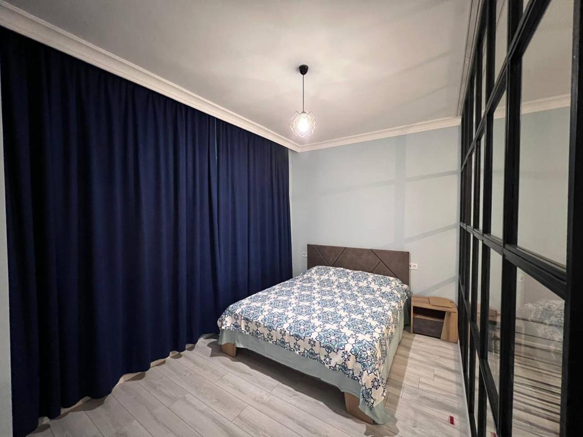 Apartment Merabi Batumi Exterior foto