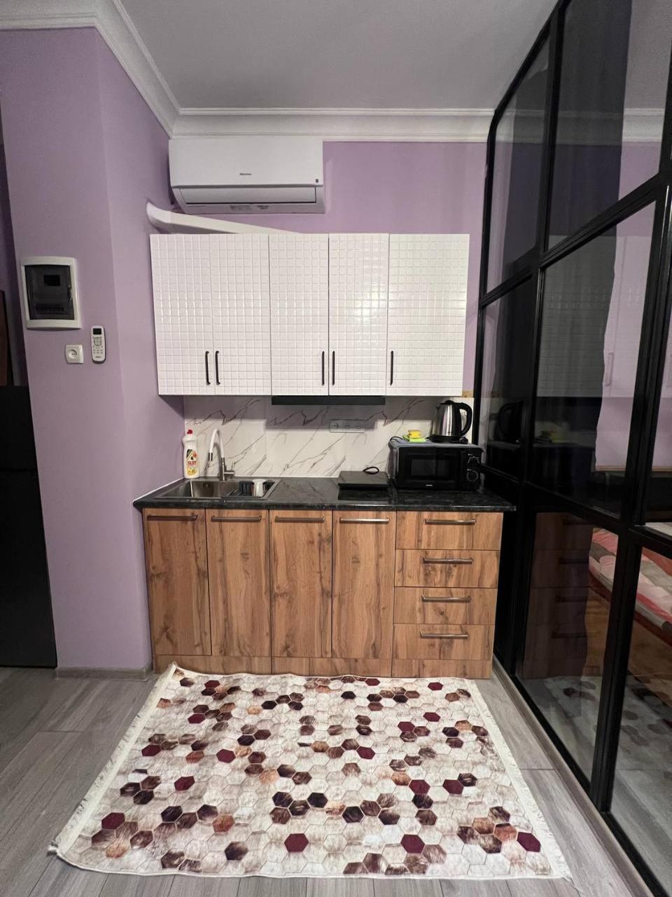 Apartment Merabi Batumi Exterior foto