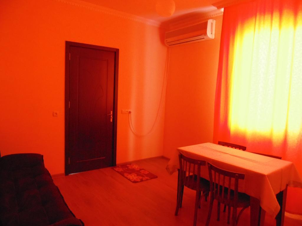 Apartment Merabi Batumi Zimmer foto
