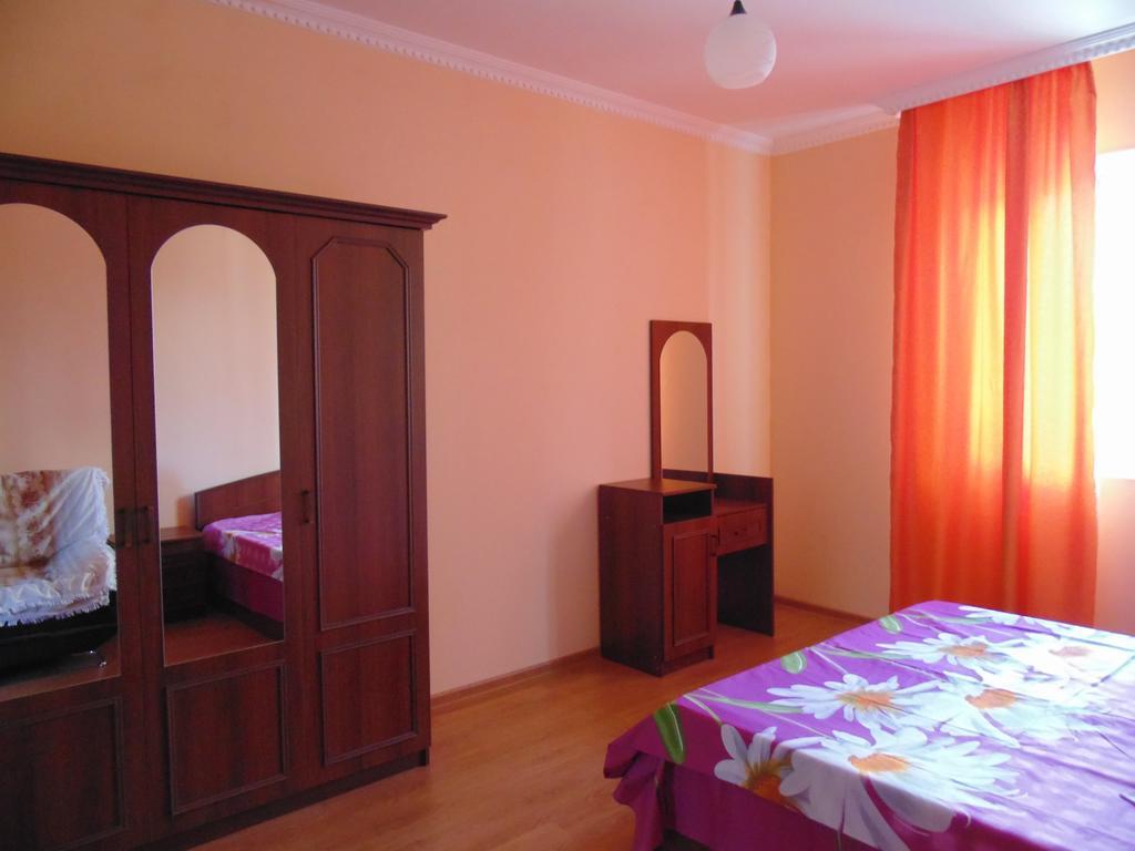 Apartment Merabi Batumi Zimmer foto