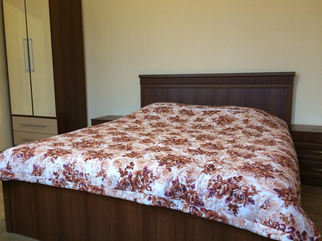 Apartment Merabi Batumi Exterior foto